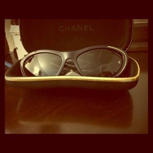 Chanel sunglasses with blue frame!! Made in Italy